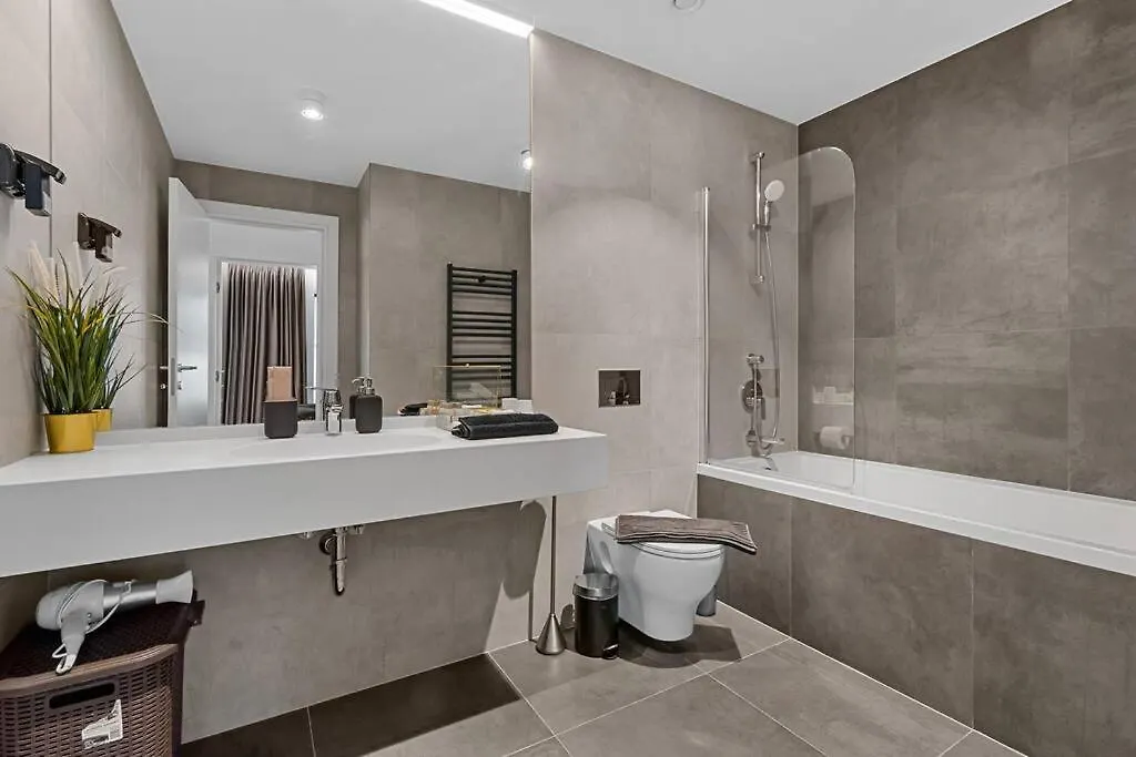 Apartment Luxurious Vibe In The Business Center, City Views Bucharest Romania
