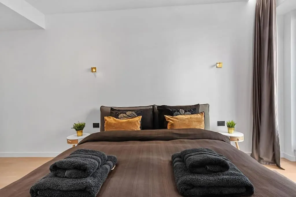 Apartment Luxurious Vibe In The Business Center, City Views Bucharest Romania