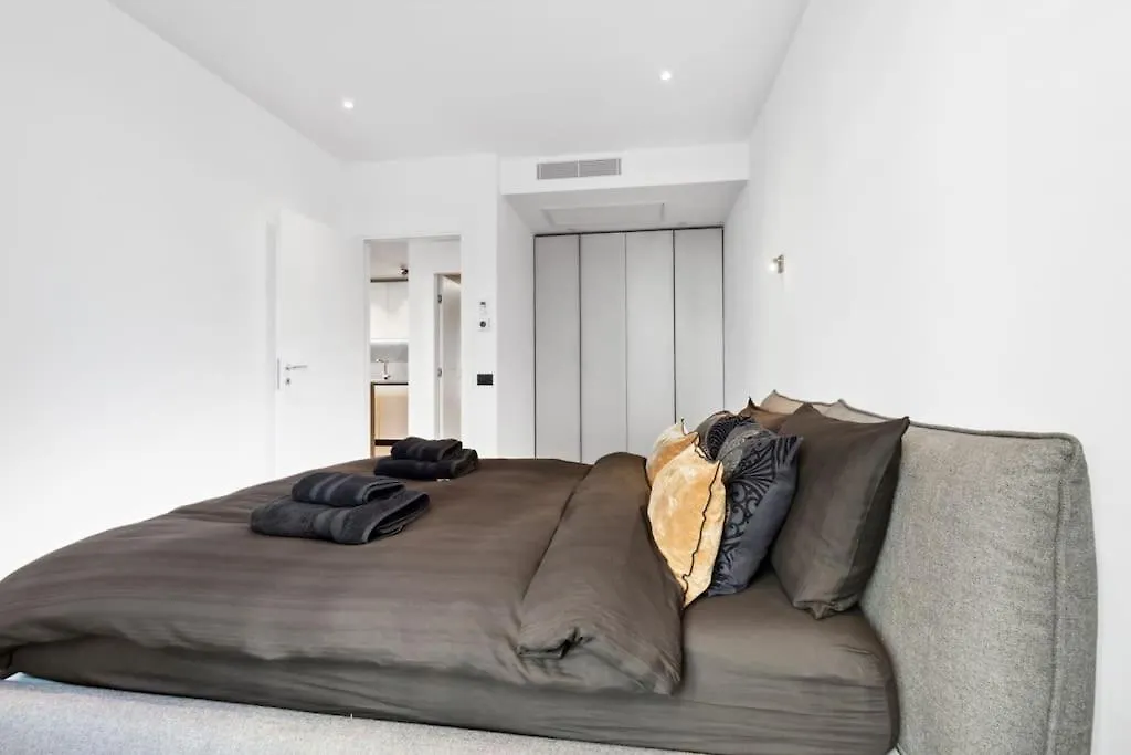 Apartment Luxurious Vibe In The Business Center, City Views Bucharest Romania