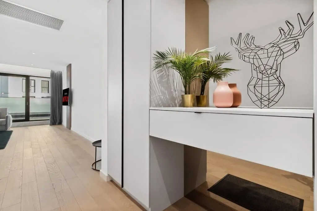 Apartment Luxurious Vibe In The Business Center, City Views Bucharest
