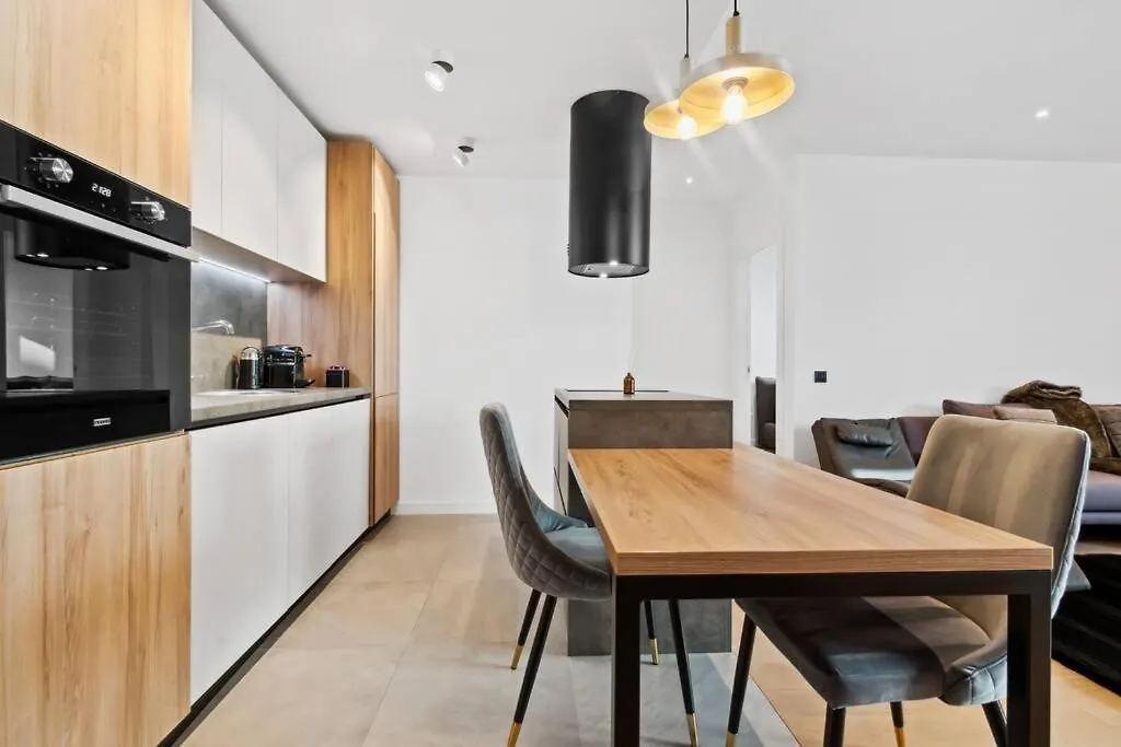 Apartment Luxurious Vibe In The Business Center, City Views Bucharest
